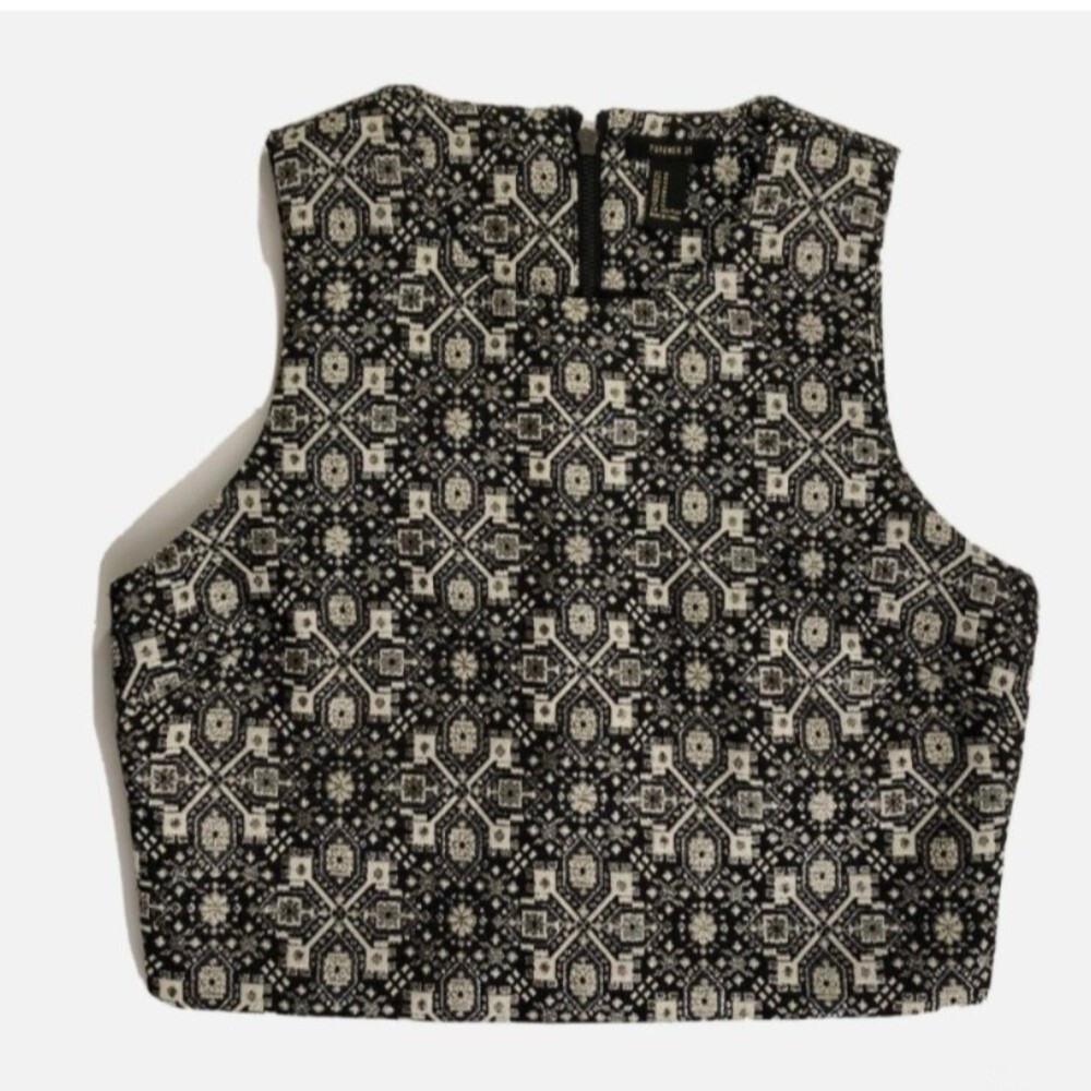 NWT - Forever 21 Women's Cropped Sleeveless Top
